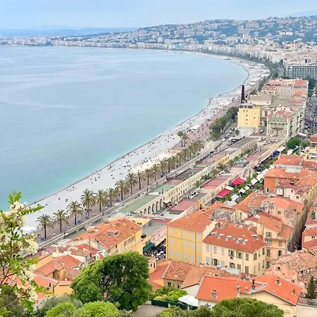 Magnifique Vue Mer&montagne Avec Piscine Hébergement de vacances Nice